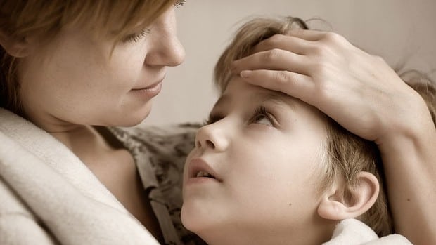 Min 10 år gamle søn er sengevædning da alle disse år. Kan du foreslå mig nogle medicin i homøopati?